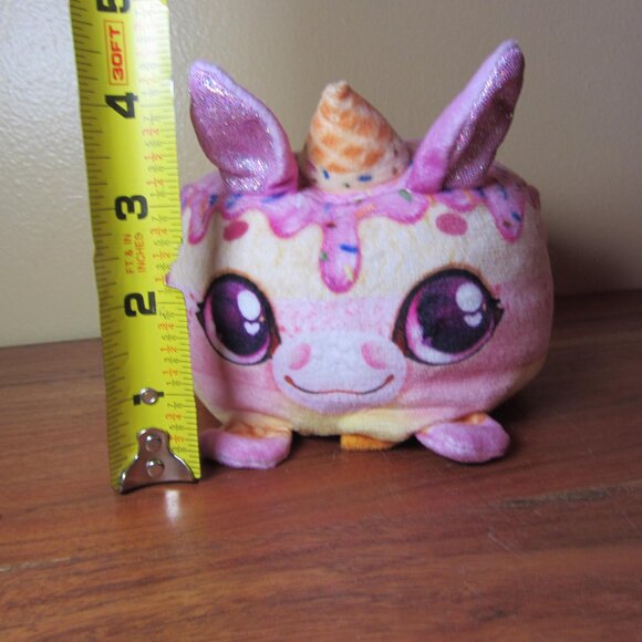 plush cookeez makery freezy cakez unicorn 2023 moose toys (W5973) - Picture 3 of 11